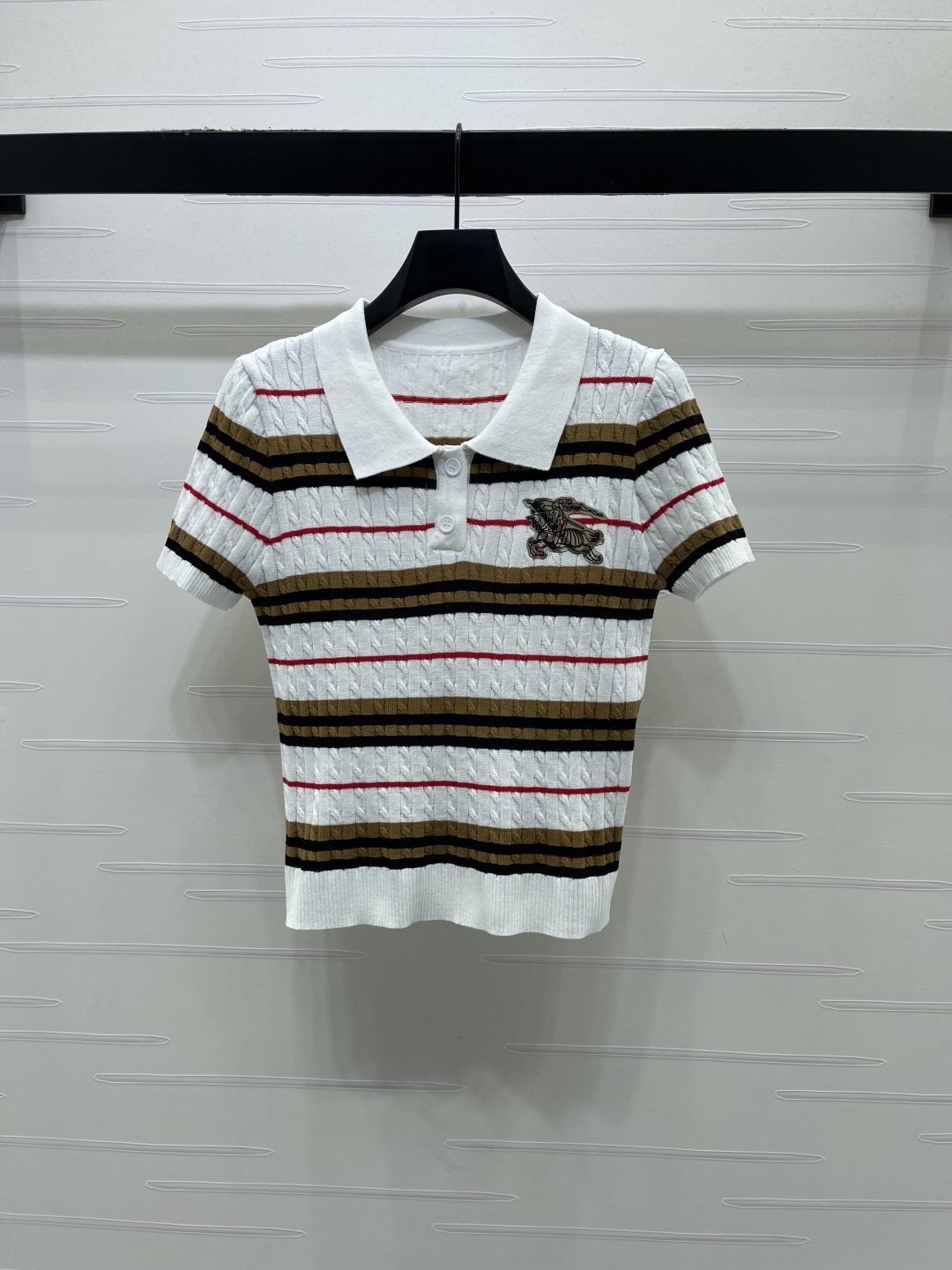 Women's short sleeves